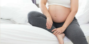I crampi notturni alle gambe sono frequenti in gravidanza